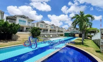 Belíssima casa em localização privilegiada com 3 suítes
