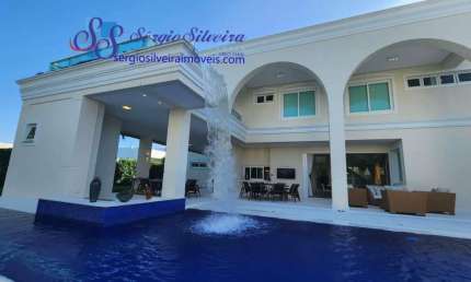 Casa neoclássica de alto padrão no Alphaville Fortaleza.
