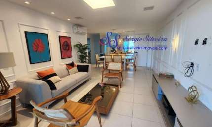 Apartamento frente mar e mobiliado no Golf Ville com 3 suítes.