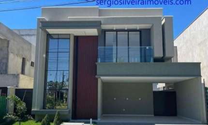 Linda casa com 4 suítes e piscina privativa na Cidade Alpha