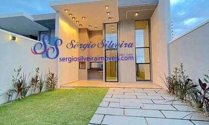 Linda casa com 3 suítes e acabamento moderno em Eusébio.