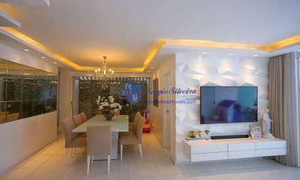 Excelente casa com ponto comercial na Cidade dos Funcionários!