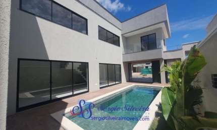 Belíssima casa com 4 suítes e piscina privativa no Terras 1.
