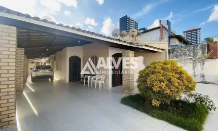CASA COM 4 QUARTOD SENDO 2 SUÍTES NO BAIRRO SANTA MÔNICA 1