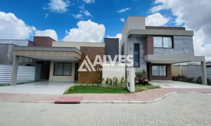 CASA COM 3 QUARTOS SENDO 1 SUÍTE MASTER COM CLOSET EM CONDOMÍNIO