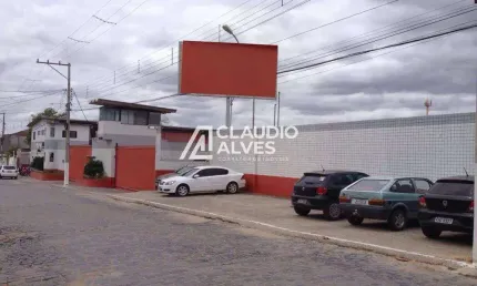 GALPÃO COM 4.353 M2 DE ÁREA TOTAL E 2.000 M2 DE ÁREA CONSTRUÍDA