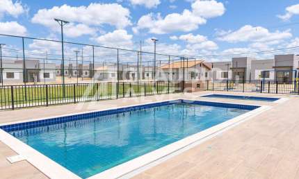 RESERVA GUARUJA CASA COM 2 QUARTOS TERRENO GIGANTE EM CONDOMÍNIO CLUB