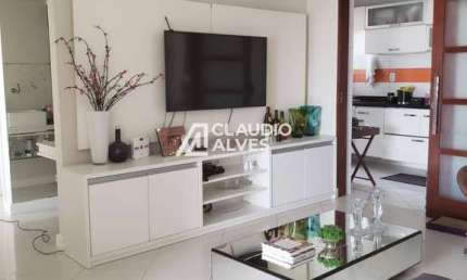 APARTAMENTO COM 2 QUEROS  SENDO 1 SUÍTE NA AV. GETÚLIO VARGAS