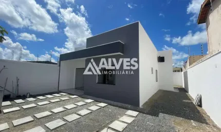 CASA COM 3 QUARTOS SENDO 1 SUÍTE NA REGIÃO DA AV. FRAGA MAIA