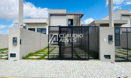 CASA DUPLEX COM 3 QUARTOS SENDO 1 SUÍTE COM CLOSET REGIAO DA AV. FRAGA MAIA
