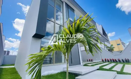 CASA DE ALTO PADRÃO COM 4 SUÍTES E PISCINA NA REGIÃO DA AV. FRAGA MAIA