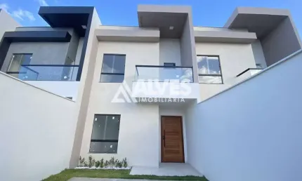CASA  COM 3 QUARTOS SENDO 1 SUÍTE COM CLOSET  E VARANDA BAIRRO SIM