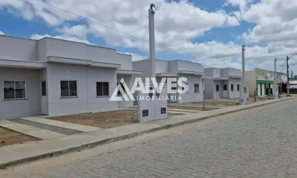 CASA COM 2 QUARTOS PRONTA PARA MORAR (ESCRITURA GRÁTIS)