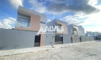 CASA COM 3 QUARTOS SENDO 2 SUÍTES PRÓXIMO A AV. NOIDE CERQUEIRA