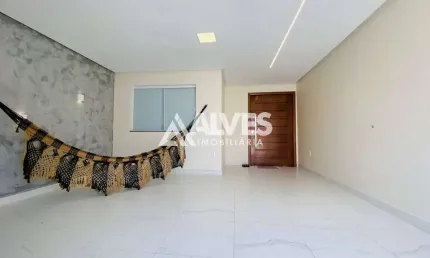 CASA COM 2 QUARTOS SENDO 1 SUÍTE COM MOVEIS PLANEJADOS E ENERGIA SOLAR