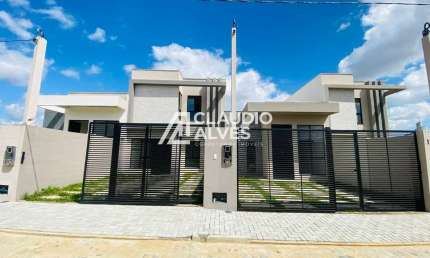 CASA COM 3 QUARTOS SENDO 1 SUÍTE NA REGIAO DA AV. FRAGA MAIA