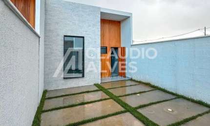 CASA COM 3 QUARTOS SENDO 1 SUÍTE PRONTA PARA MORAR (ESCRITURA GRÁTIS)