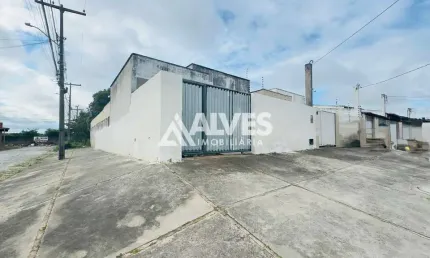 CASA COM 3 QUARTOS SENDO 1 SUÍTE NO PARQUE GETÚLIO VARGAS