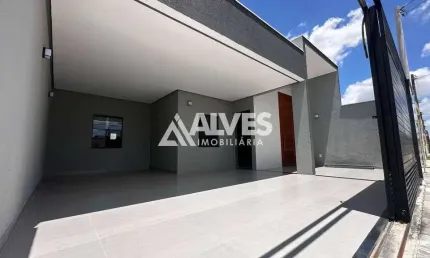 CASA COM 2 QUARTOS EM RUA COMERCIAL NA REGIÃO DA AV. FRAGA MAIA