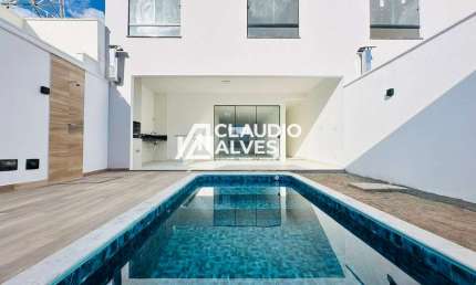 CASA COM 3 SUÍTES PISCINA E ÁREA GOURMET COMPLETA NO BAIRRO SIM