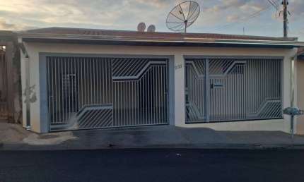 Casa com 4 quartos à venda no Núcleo Habitacional Mary Dota, Bauru 