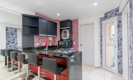 Apartamento 1 quarto parcialmente mobiliado no centro de curitiba