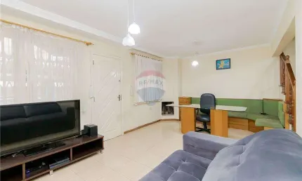 LINDO SOBRADO, PROXIMO AO HAUER, EXCELENTE LOCALIZAÇÃO!