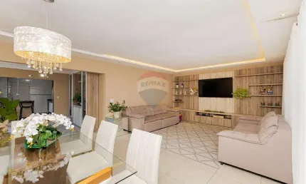 Casa térrea com 200m², 4 quartos, poucos minutos do centro de Curitiba