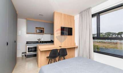 Studio para alugar, no Água Verde em Curitiba. Totalmente mobiliado com vaga de garagem