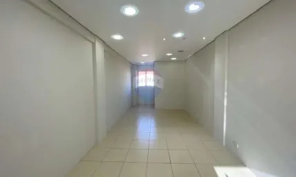 Sala 15 no centro comercial avenida brasília curitiba