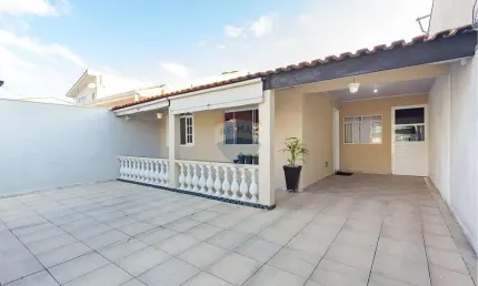 Casa térrea, com 3 quarto,  134,4 m² - Sitio Cercado