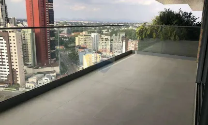 Luxo e Conforto: Apartamento Excepcional em Curitiba