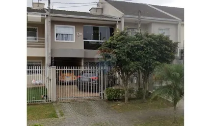 Sobrado com 115m² -  mobiliado de frente para rua com 3 quartos no alto boqueirão