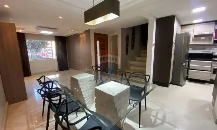 Sobrado com 115m² -  mobiliado de frente para rua com 3 quartos no alto boqueirão