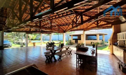 Ampla e Maravilhosa! Viva com Qualidade em uma Chácara de 4.020m²