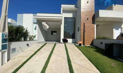 Casa com 3 dormitórios à venda, 105 m² por R$ 900.000,00 - Condomínio Village Moutonnée - Salto/SP