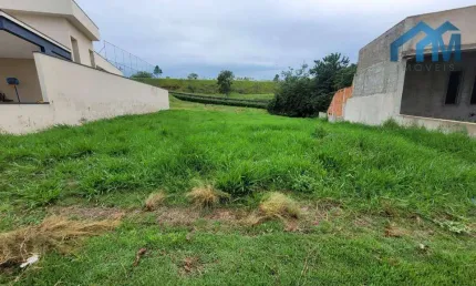 Oportunidade Única! Terreno em Condomínio de Luxo  Você está procurando o local perfeito para construir a casa dos seus sonhos? Não procure mais! Apre