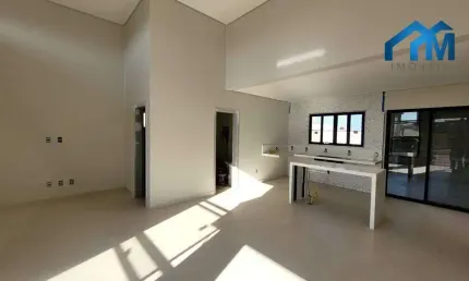 Casa Moderna em Salto: Áreas Abertas, Churrasqueira com Piscina Aquecida e Arquitetura Moderna