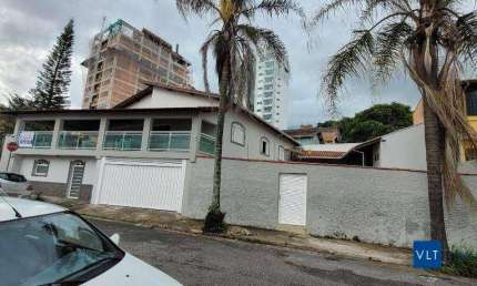 Casa com 4 dormitórios, 280 m² - venda por R$ 1.800.000,00 ou aluguel por R$ 5.000,00/mês - Santa Doroteia - Pouso Alegre/MG
