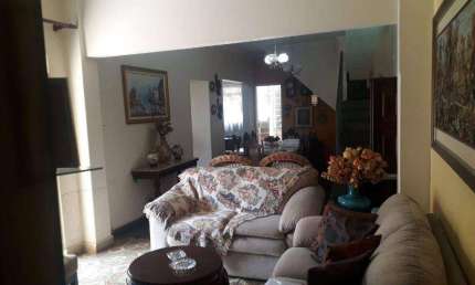 Casa com 6 dormitórios à venda, 199 m² por R$ 650.000,00 - Centro - Pouso Alegre/MG