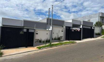 Casa com 3 dormitórios à venda, 100 m² por R$ 450.000,00 - Parque Real - Pouso Alegre/MG