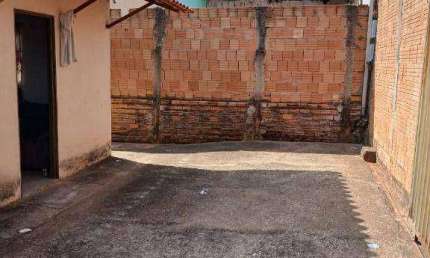 Casa com 2 dormitórios à venda, 80 m² por R$ 200.000,00 - Jardim Brasil II - Pouso Alegre/MG