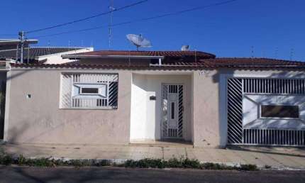 Casa com 3 dormitórios à venda, 278 m² por R$ 750.000,00 - São Carlos - Pouso Alegre/MG