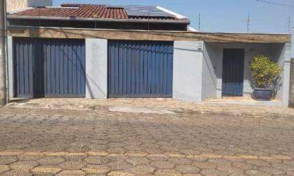 Casa com 4 dormitórios à venda, 440 m² por R$ 2.600.000,00 - Alfredo Custódio de Paula - Pouso Alegre/MG