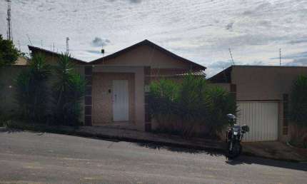 Casa com 4 dormitórios à venda, 279 m² por R$ 890.000,00 - Altavile - Pouso Alegre/MG