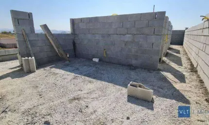 Casa com 3 dormitórios à venda por R$ 450.000,00 - Santo Expedito - Pouso Alegre/MG