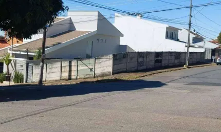 Terreno à venda, 335 m² por R$ 420.000,00 - Pousada dos Campos - Pouso Alegre/MG