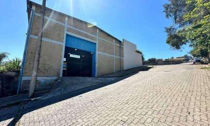 Galpão, 526 m² - venda por R$ 1.500.000,00 ou aluguel por R$ 12.000,00/mês - São João - Pouso Alegre/MG