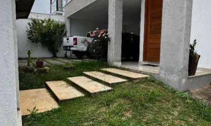 Casa com 3 dormitórios à venda, 220 m² por R$ 2.500.000 - Colinas de Santa Bárbara - Pouso Alegre/MG