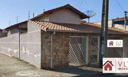 Casa com 2 dormitórios à venda, 142 m² por R$ 450.000 - Foch II - Pouso Alegre/MG